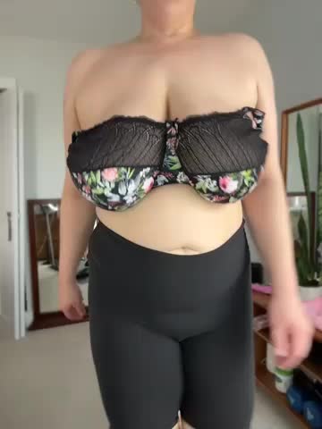 violetaurora95 Webcam Chat October 14, 2026