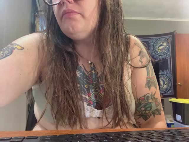 lvndrbttr Webcam Chat October 14, 2026