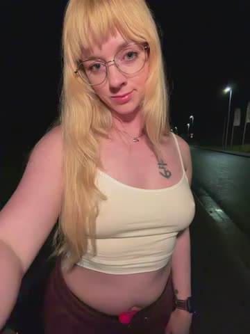 LinaLeana Webcam Chat October 14, 2026