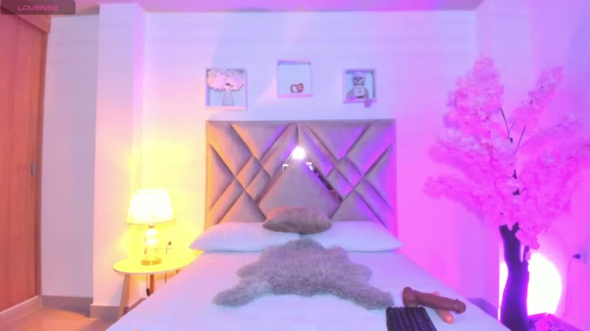 aria_valen Webcam Chat October 14, 2026