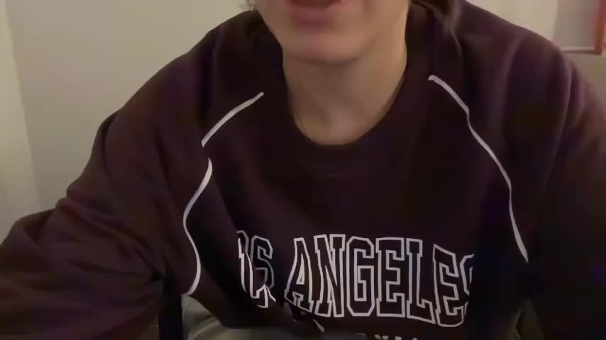 zeze_2424 Webcam Chat October 14, 2026