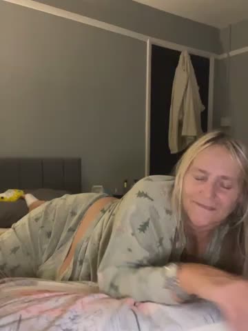 Blondnboujee53 Webcam Chat October 14, 2026