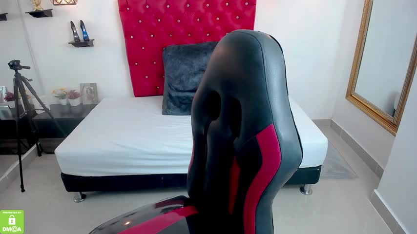 NathaliaSweet_11 Webcam Star October 14, 2026