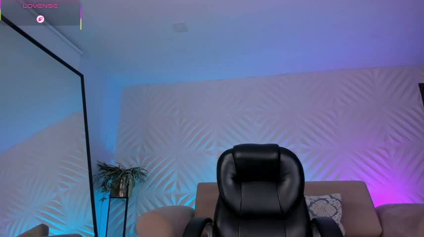 IsabellaMoreau Webcam Chat October 14, 2026