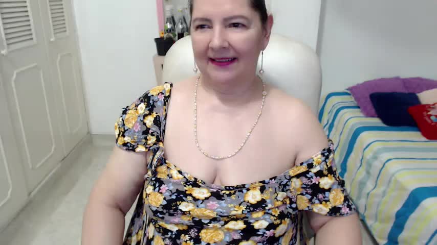 leonela_69 Webcam Chat October 14, 2026