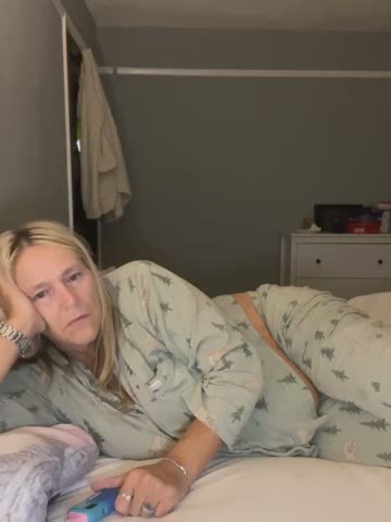Blondnboujee53 Webcam Chat October 14, 2026