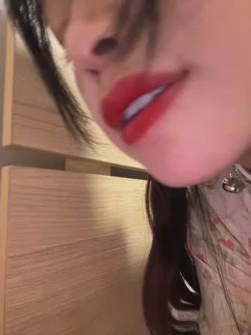 xianyu-ss Webcam Chat October 14, 2026