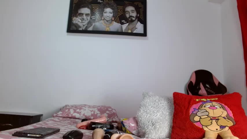 angelitanoir18 Webcam Chat October 15, 2026