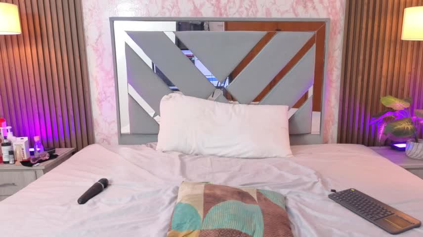Mia_Pinkyy Webcam Chat October 15, 2026