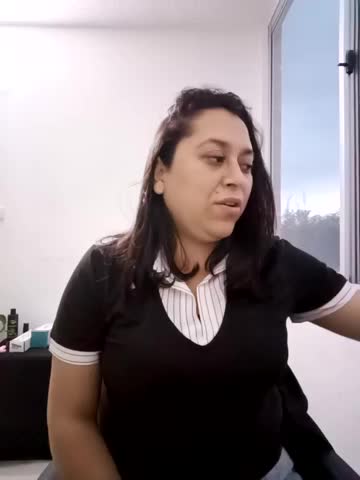 Queen_Yess Webcam Chat October 15, 2026