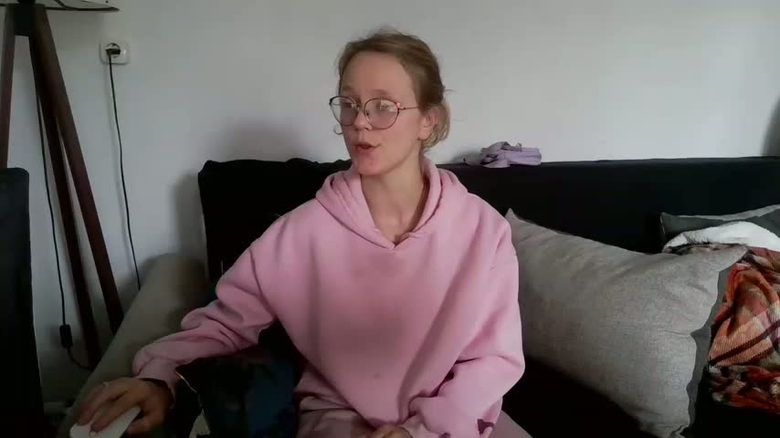 Leni-Fuchs Webcam Chat October 15, 2026