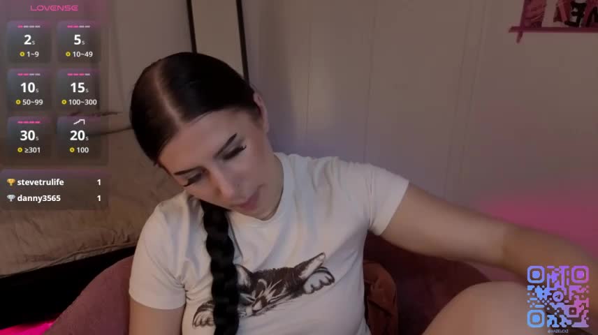 HazyHaeyesss Webcam Chat October 15, 2026