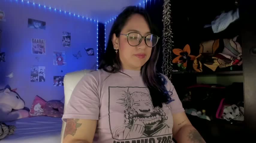 julibella_sweet Webcam Chat October 15, 2026