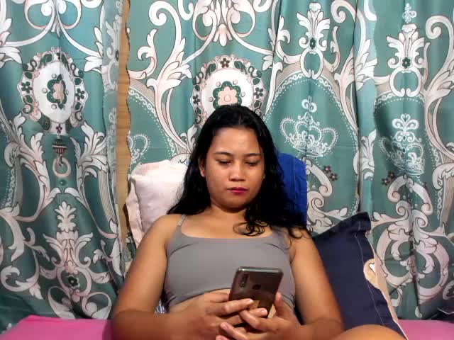 sweet_celine16 Webcam Chat October 15, 2026