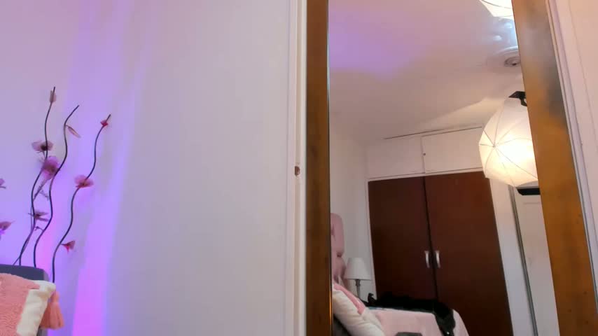 kamii_arias Webcam Chat October 15, 2026