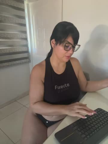 Hot_beauty__ Webcam Chat October 15, 2026