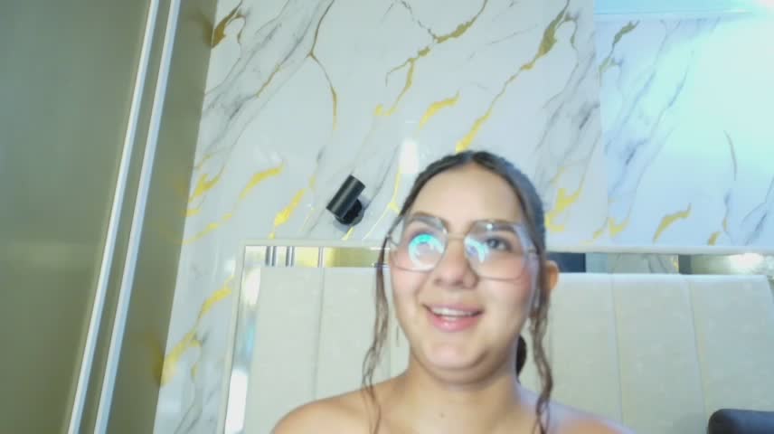 angeles_azul Webcam Chat October 16, 2026