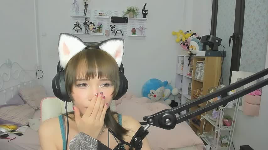 NeKo-nEk0-niI Webcam Chat October 16, 2026