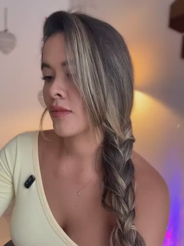 Emilia_Bakerr Webcam Chat October 16, 2026