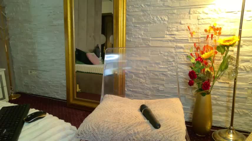 christahot Webcam Chat October 16, 2026