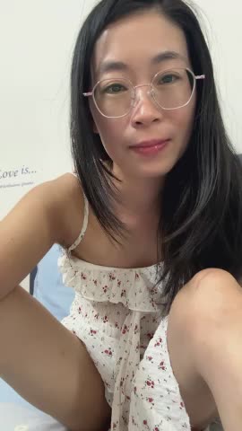 Caihong- Webcam Chat October 16, 2026