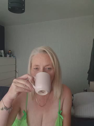 BellaUkCurvy Webcam Chat October 16, 2026