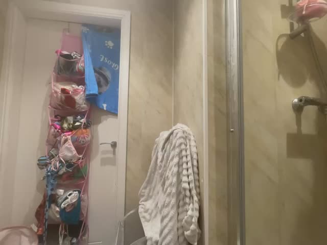 blondeychiaraxo Webcam Chat October 16, 2026