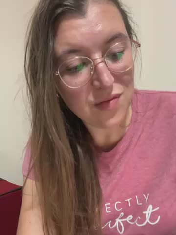 AlinaMeiier Webcam Chat October 17, 2026