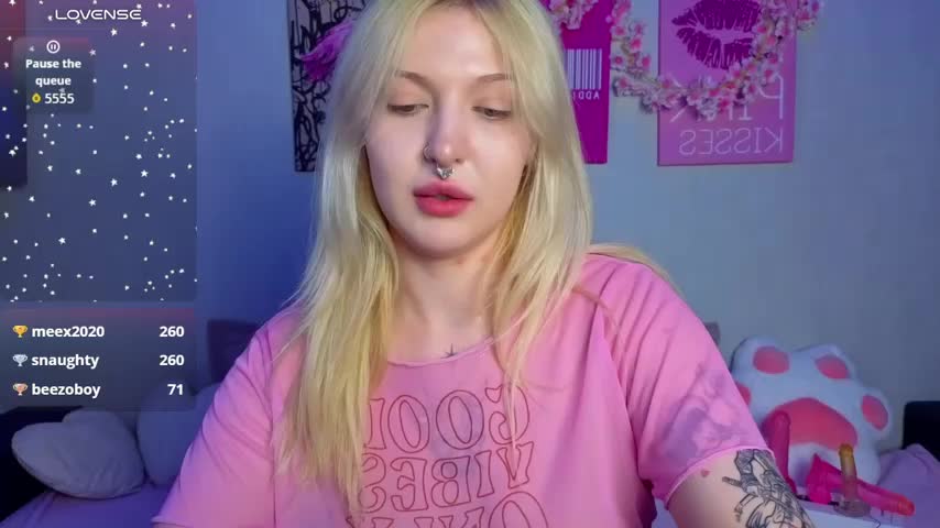 BlondieSummer Webcam Chat October 17, 2026