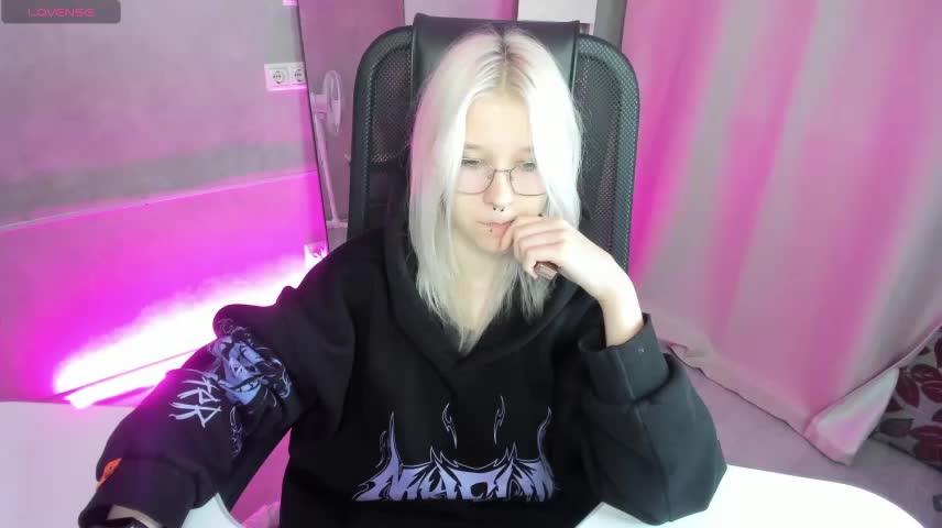 Nika-Smith Webcam Chat October 17, 2026