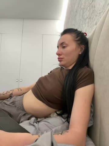 milenas1215 Webcam Chat October 17, 2026