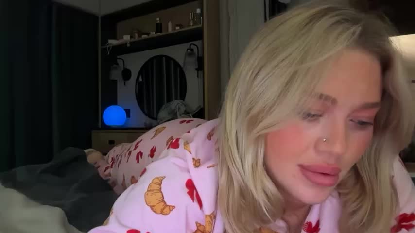 blissdimicco Webcam Chat October 17, 2026