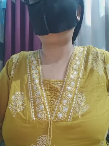 Aishwaryaa_69 Webcam Star October 17, 2026