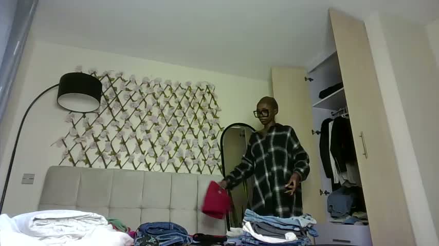 Kaylee_eee Webcam Chat October 17, 2026