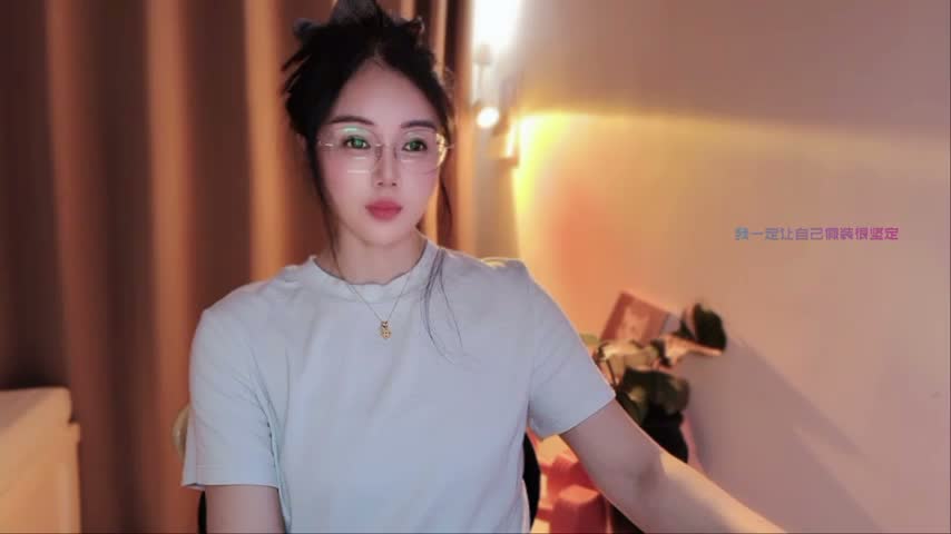 yueyue6811 Webcam Chat October 17, 2026