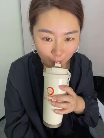 YuYu-881 Webcam Chat October 17, 2026