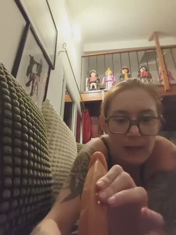 ladydivine14 Webcam Chat October 17, 2026