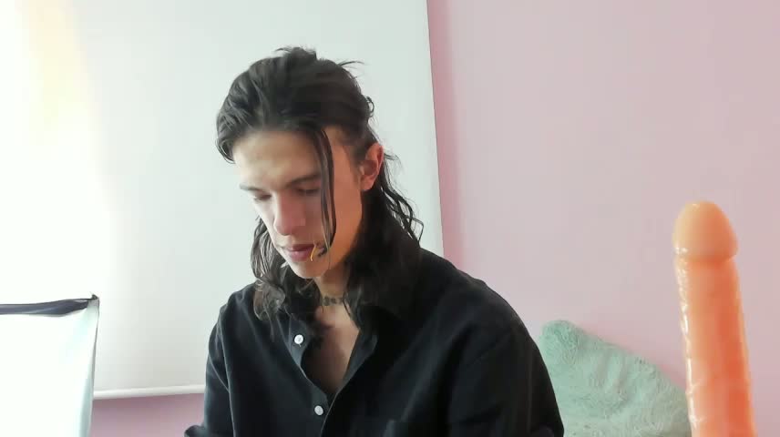 Crown_Poison Webcam Chat October 17, 2026