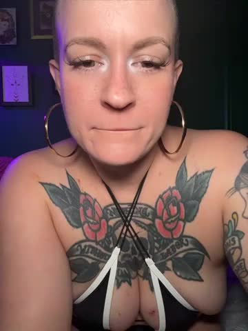 quinnmariexo Webcam Chat October 17, 2026