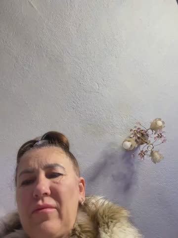 lindaledi2 Webcam Chat October 17, 2026