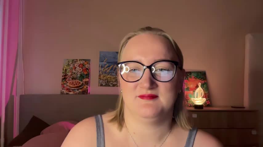 Pure_Seductionnn Webcam Chat October 17, 2026