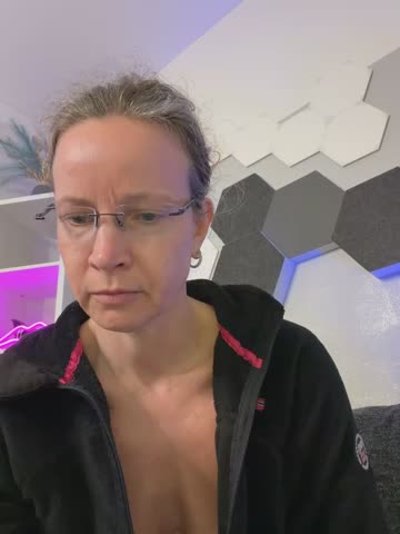 AnnikaRose Webcam Chat October 17, 2026