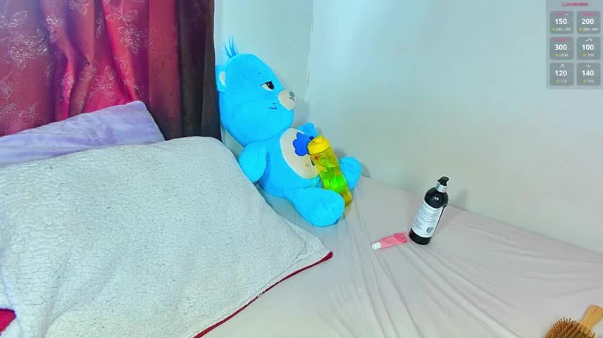 Anniecute__ Webcam Chat October 17, 2026