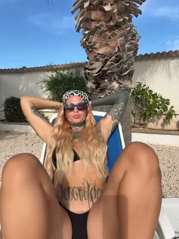 AileenInkOfficial Webcam Chat October 17, 2026