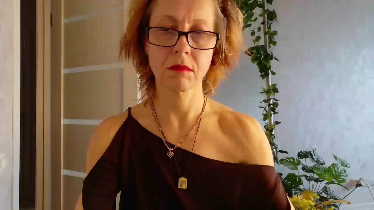 LioraWeiss Webcam Chat October 17, 2026