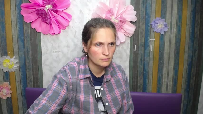 LoraParker Webcam Chat October 17, 2026