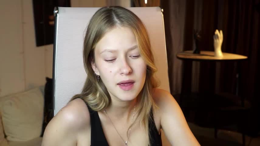 EveMundie Webcam Chat October 17, 2026