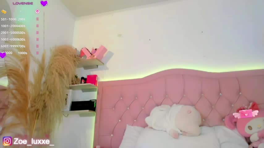 Zoe_Luxxe_ Webcam Chat October 17, 2026