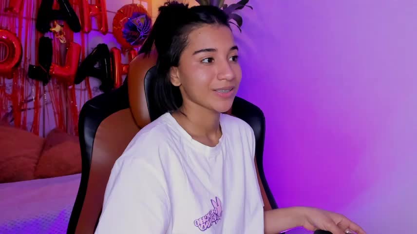 Emily_bruss Webcam Chat October 17, 2026