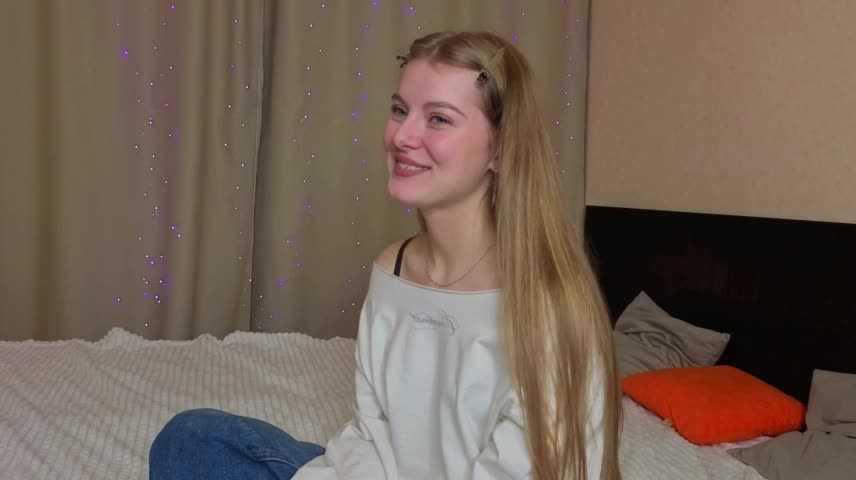 nikicat_ Webcam Chat October 17, 2026